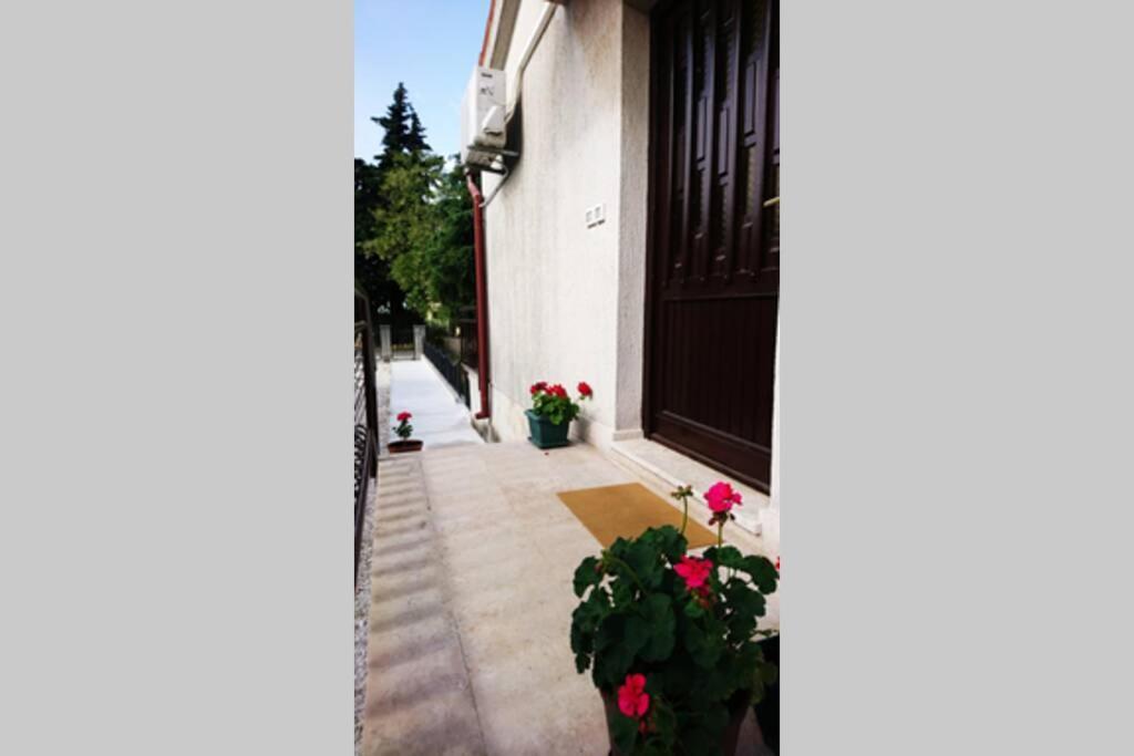 Apartment Vesna For 2, Free Parking And Wi-Fi Pula Luaran gambar